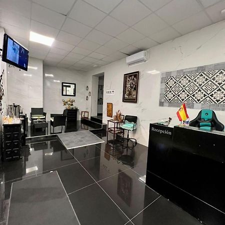 Hostal Milan Alicante Ngoại thất bức ảnh Reception area of the Embassy of Spain in Tirana