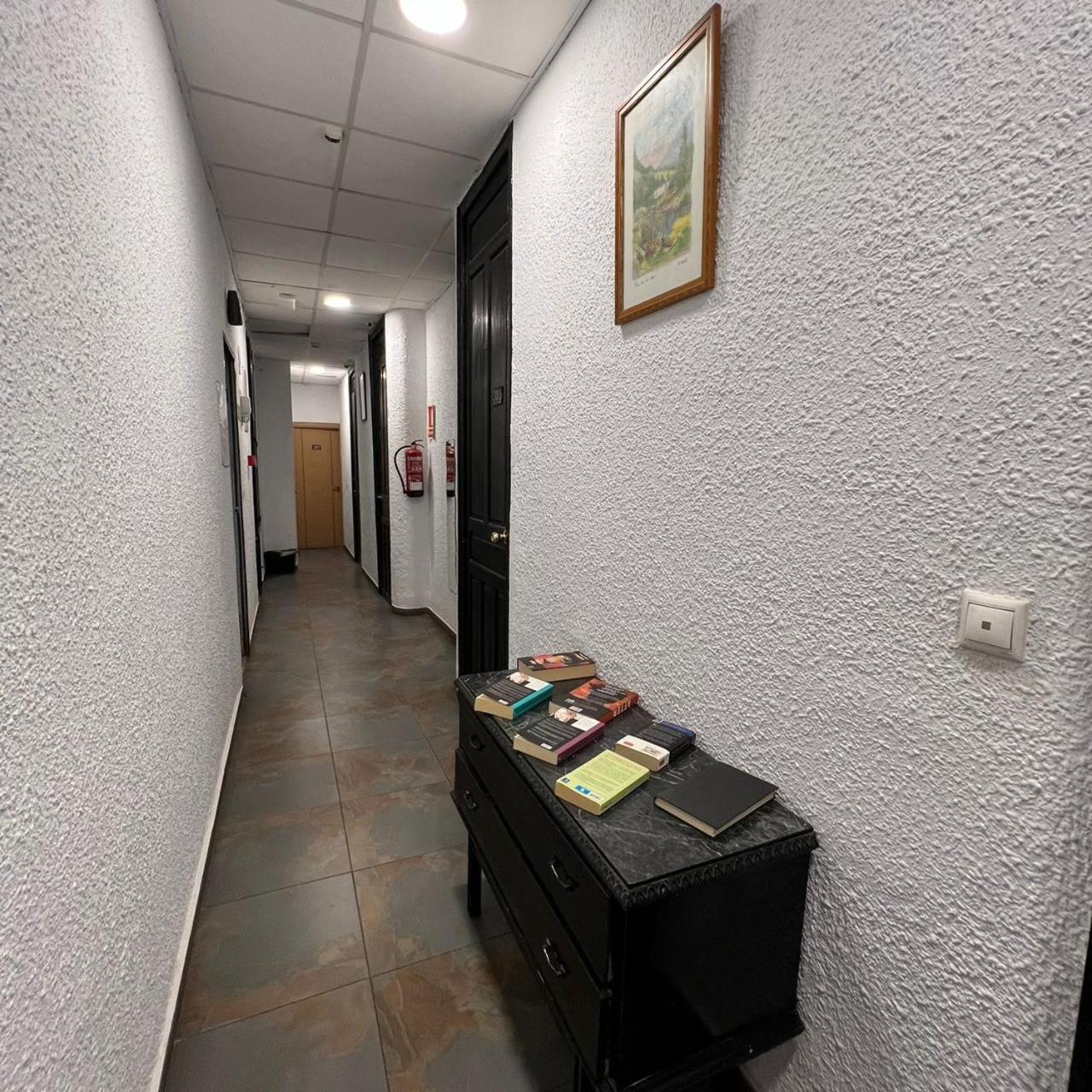 Hostal Milan Alicante Ngoại thất bức ảnh