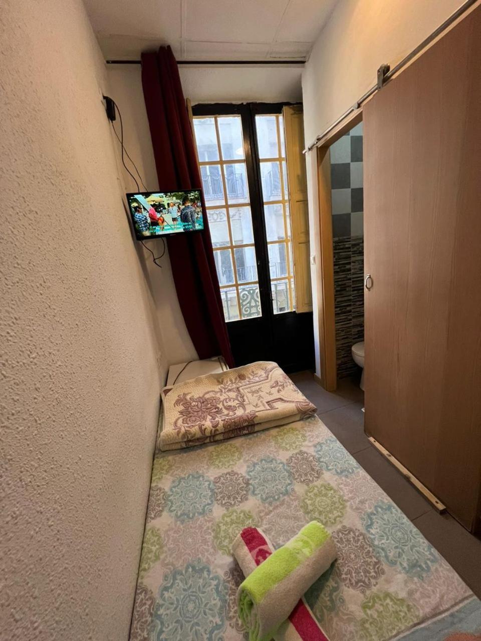 Hostal Milan Alicante Ngoại thất bức ảnh