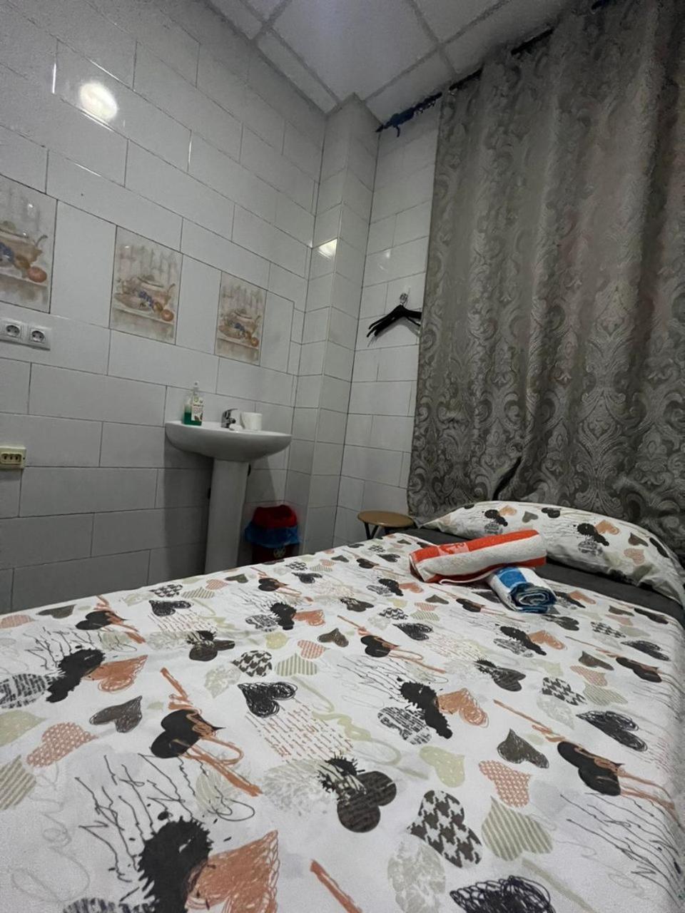 Hostal Milan Alicante Ngoại thất bức ảnh