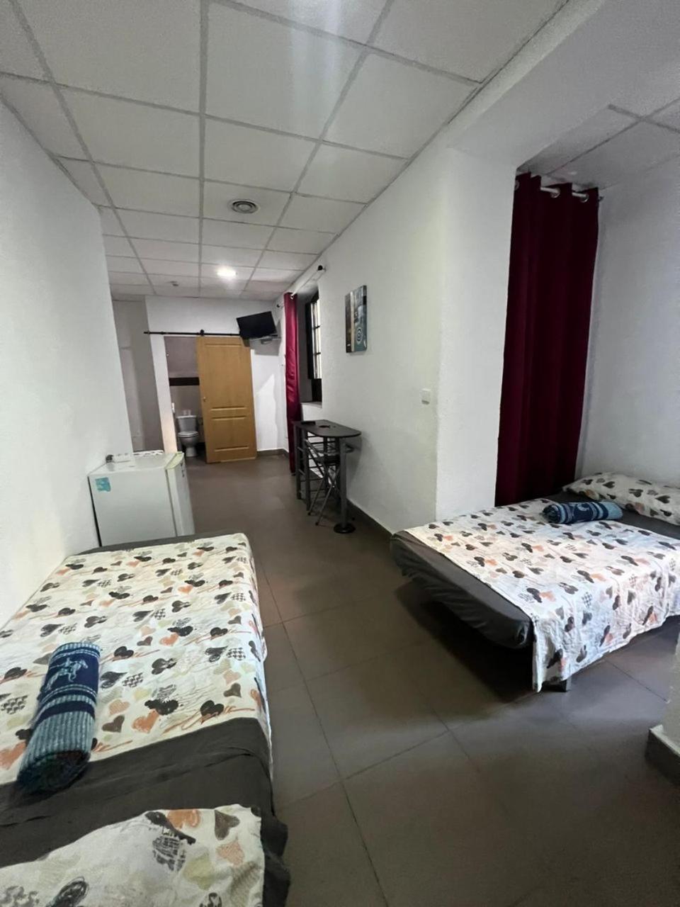 Hostal Milan Alicante Ngoại thất bức ảnh