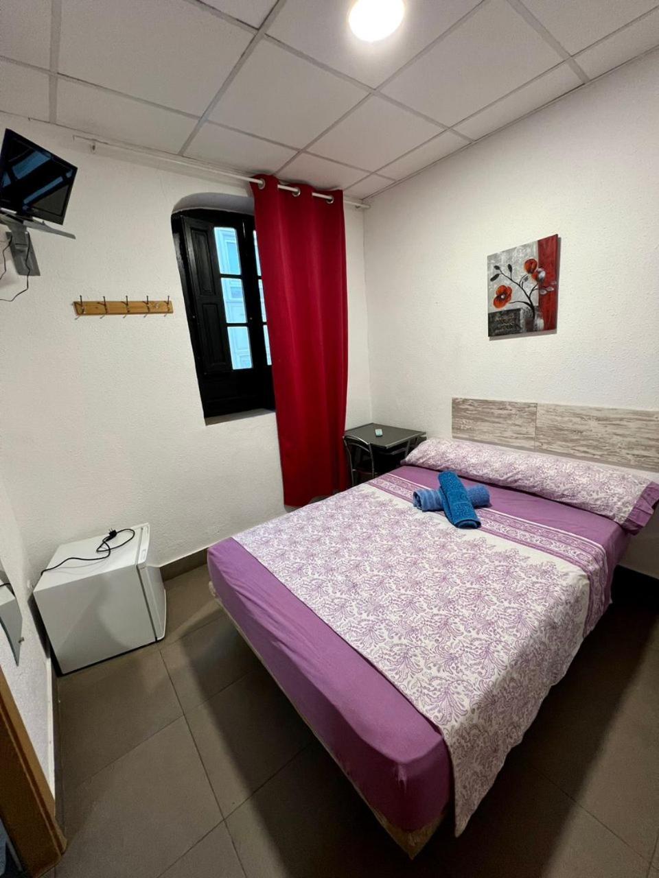 Hostal Milan Alicante Ngoại thất bức ảnh