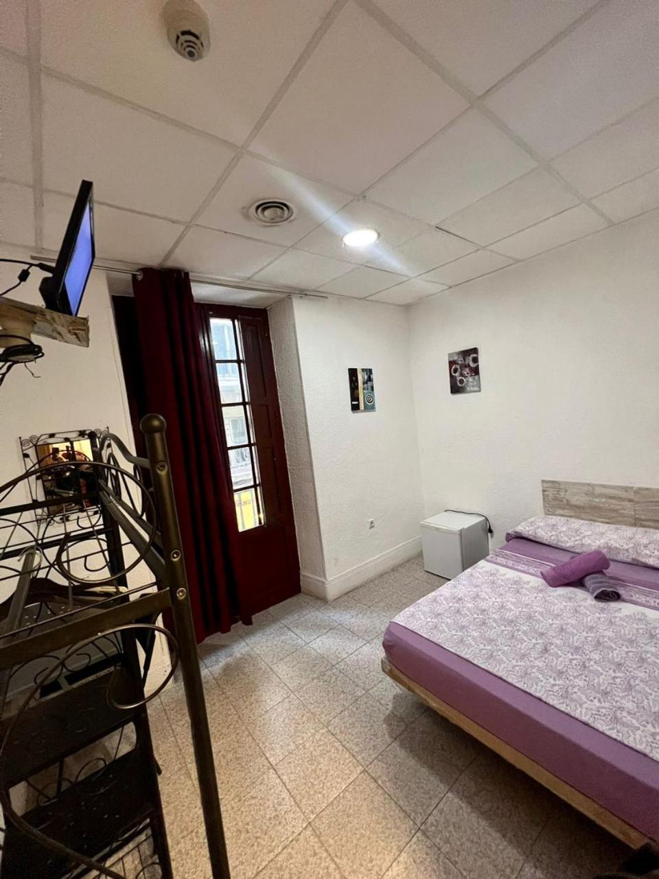 Hostal Milan Alicante Ngoại thất bức ảnh